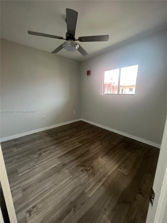 Building Photo - 5420 W 21st Ct