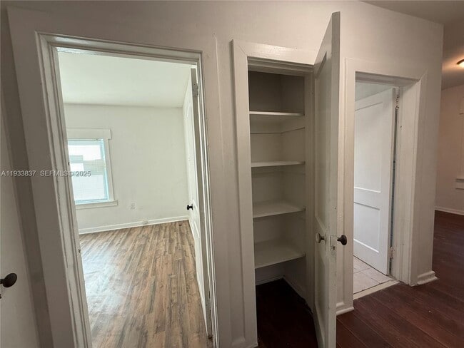 Building Photo - 816 5th St