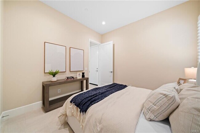 Building Photo - 118 Appian