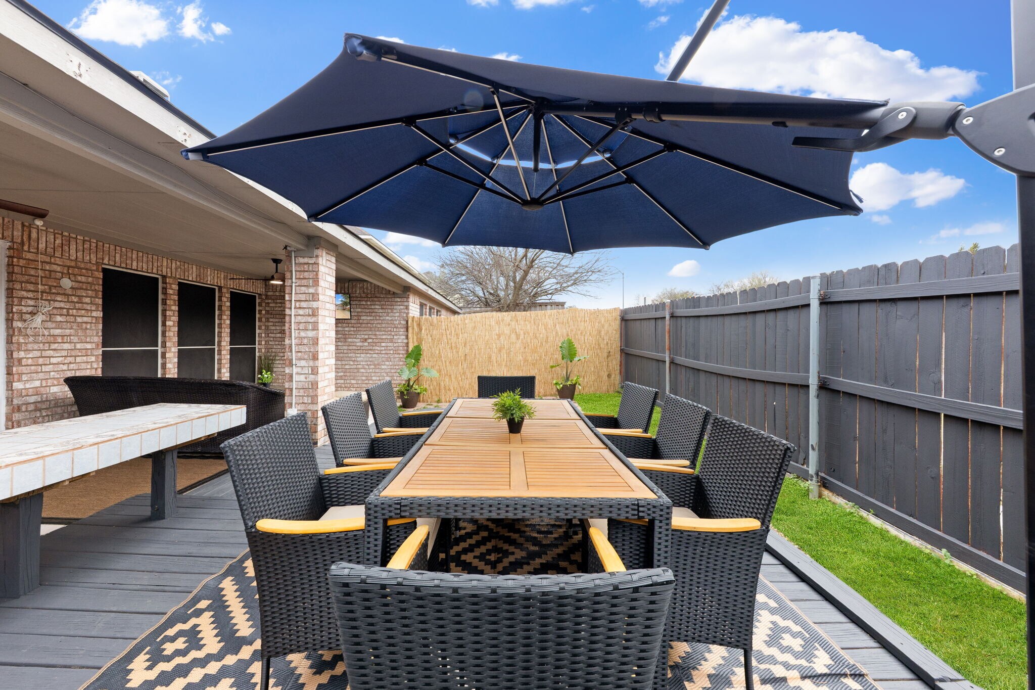 Building Photo - 4835 Crown Dr