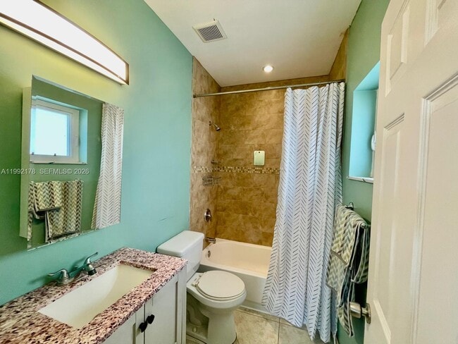 Building Photo - 5820 SW 113th Ct