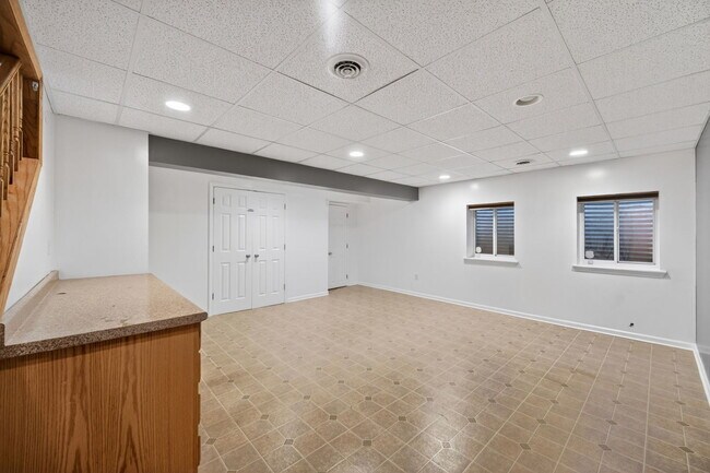 Building Photo - 1619 Windward Ct