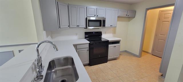 Building Photo - 12613 Oceanside Dr