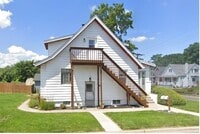 Building Photo - 1118 E Samuel Ave
