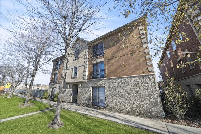 Building Photo - 3423 Ridgeland-304