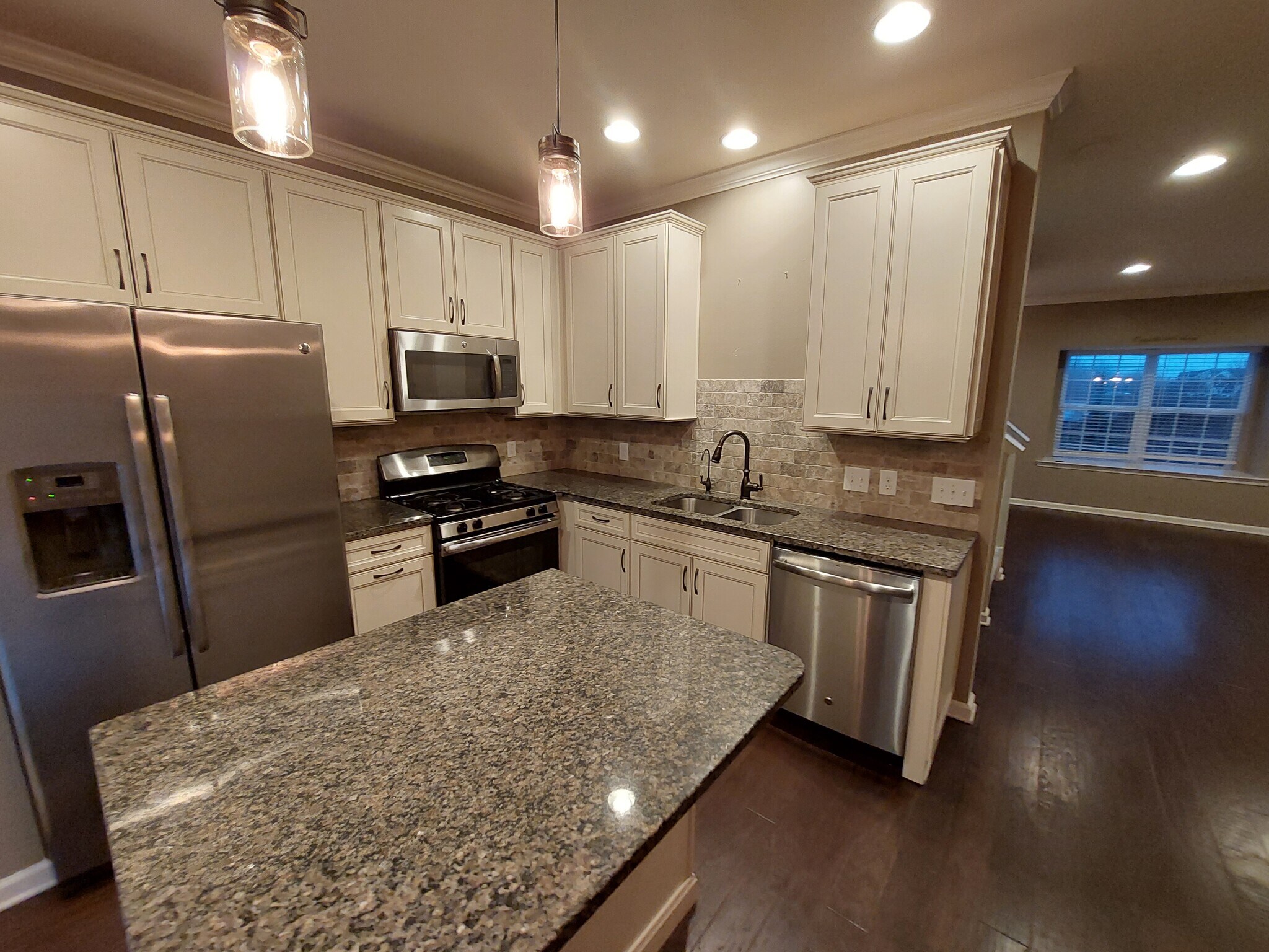 Kitchen - 3845 Jacob Stout Rd