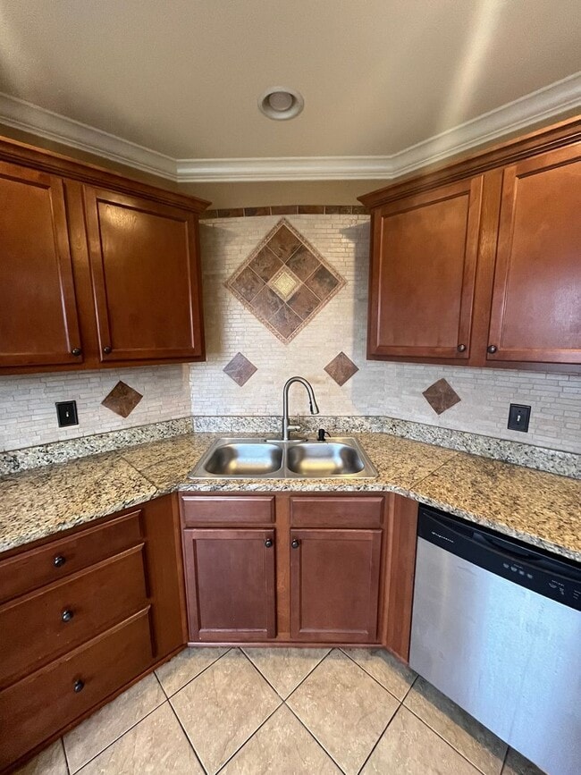 Building Photo - West Little Rock Rental!