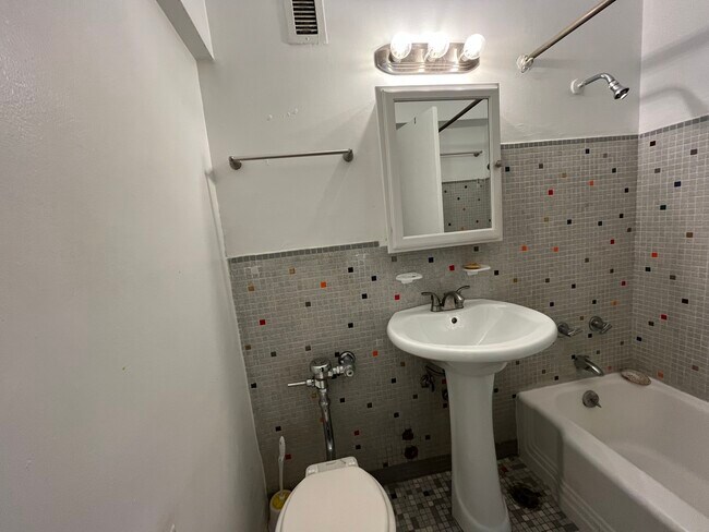 Building Photo - 7337 S South Shore Dr