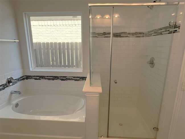 Building Photo - 14302 Beach Pine Trail