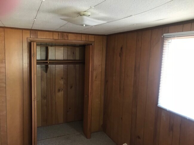 Building Photo - 518 E Cayuga St