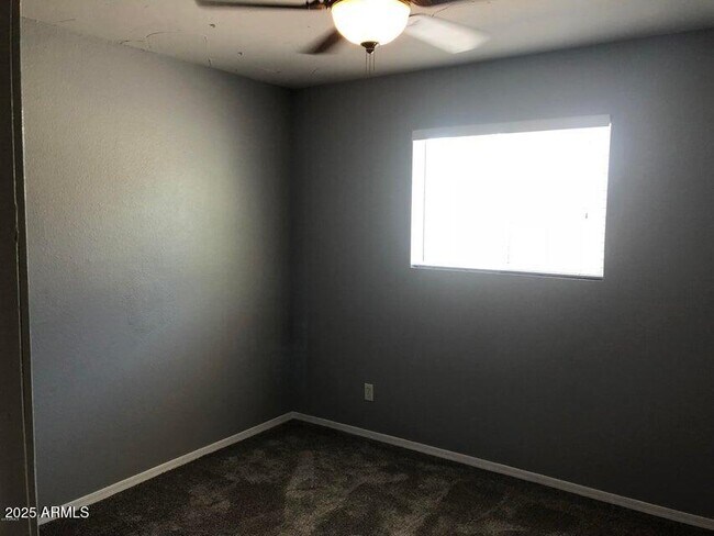 Building Photo - 1862 S Buena Vista Dr