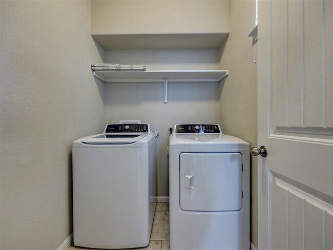 Building Photo - 408 Epiphany Ln