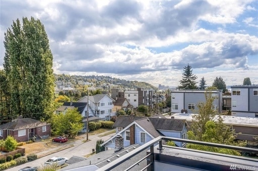 Building Photo - Stunning 2 Bedroom Modern Townhouse in Magnolia, Available Now!