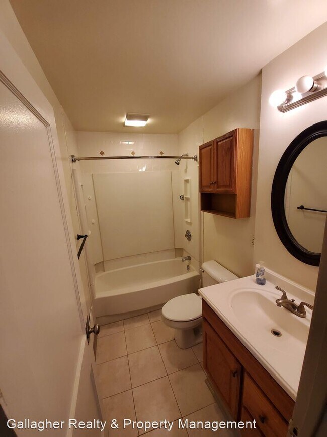 Building Photo - 2 br, 1 bath House - 36 English Rd