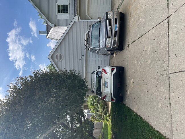 Building Photo - 439 Thorndale Ct