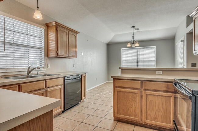 Building Photo - 1717 Briarcreek