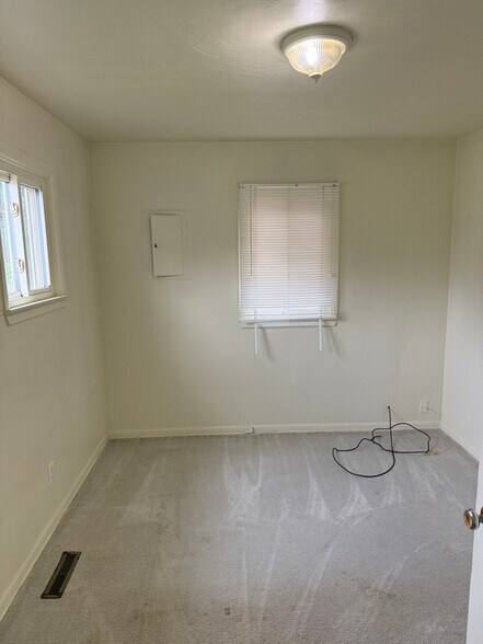 Building Photo - 2169 Williamson Ave