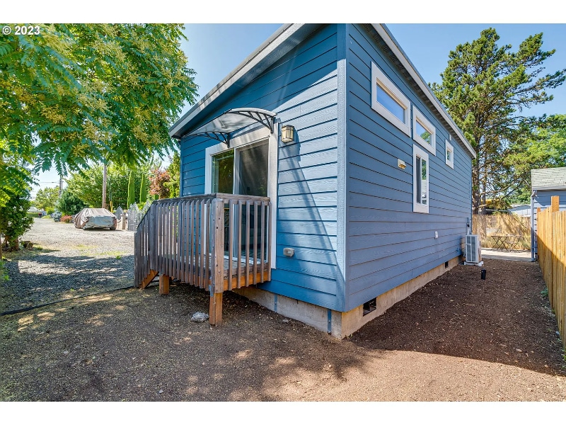 Building Photo - 8141 SE 74th Ave