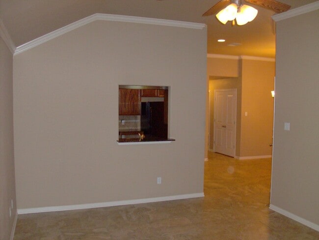 Building Photo - Gorgeous 2 bed/2 bath near Bunny Trail in ...