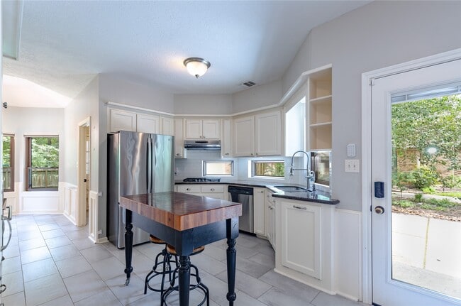 Building Photo - 9 Mallard Glen Pl