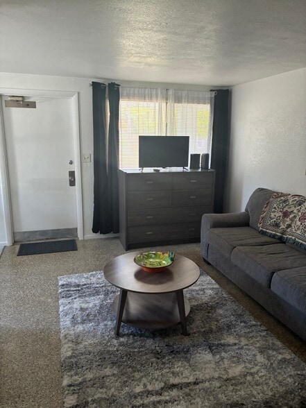 Building Photo - 5250 99th Ter N