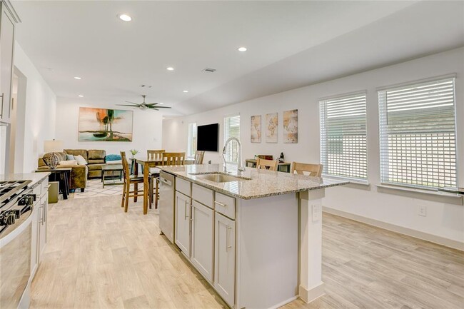 Building Photo - 1254 Truckee River Dr