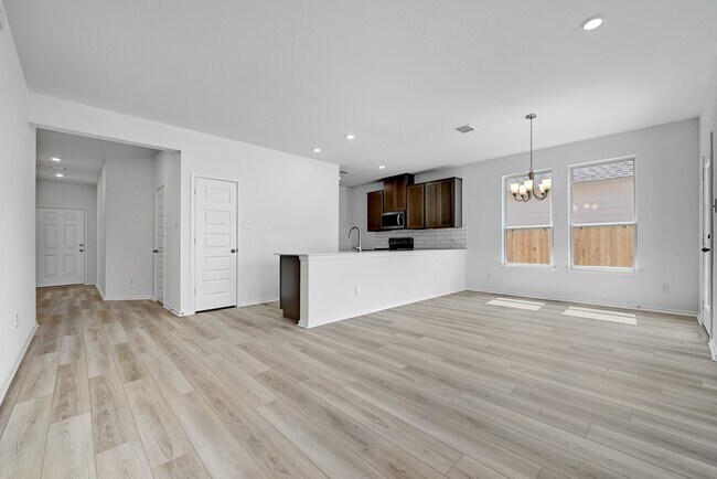 Building Photo - 216 Skipping Stone Run