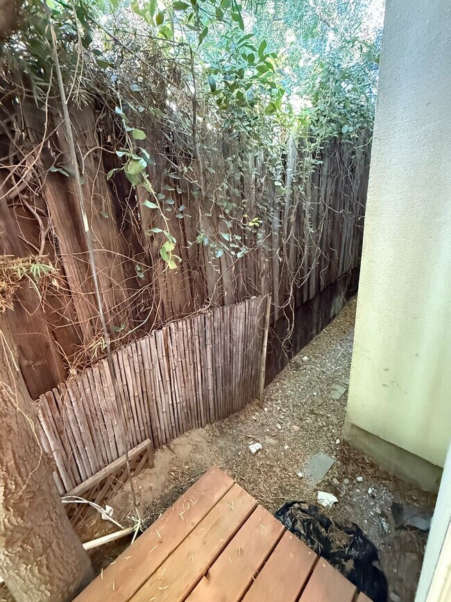 Building Photo - 7309 Yarmouth Ave