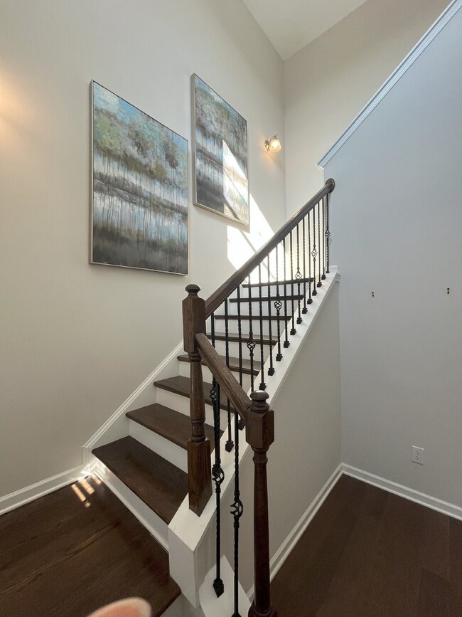 Building Photo - 1/2 off one month special!!!  Call for det...