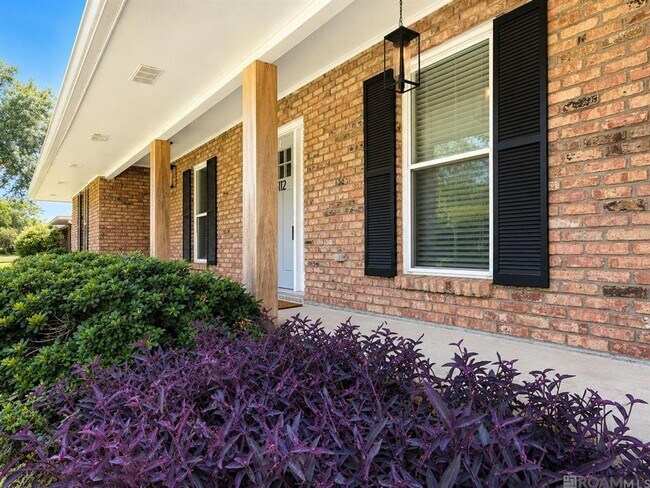 Building Photo - 4112 Pine Park Dr