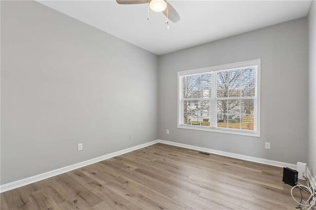 Building Photo - 1304 Kirkwood Ln