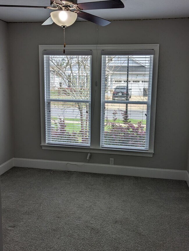 Building Photo - Beautiful 4 Bedroom, 3.5 Bath + Office Single Family Home Located in Ox Bottom Crest For Lease