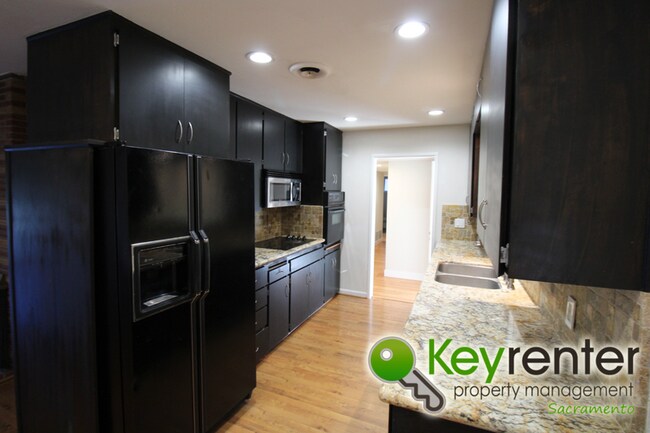 Building Photo - 4741 Foster Way