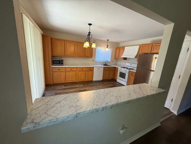 Building Photo - 17 Hurstfield Ct