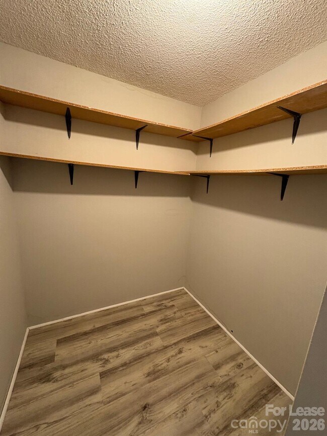 Building Photo - 204 Grey Rd