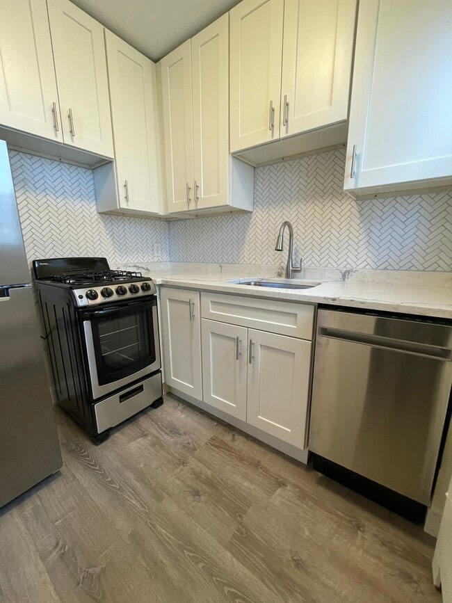 Building Photo - 90 Winthrop Shore Dr