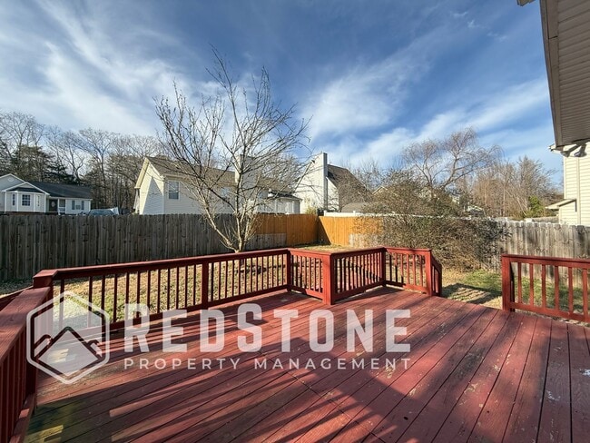 Building Photo - 131 Hoskins Cir