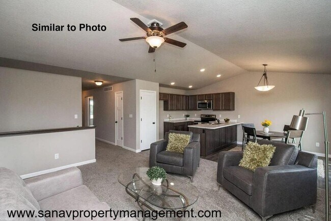 Building Photo - Charming Hoover Ranch in Bondurant – Move-In Ready for July!