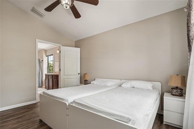 Building Photo - 5534 Kinglethill Dr