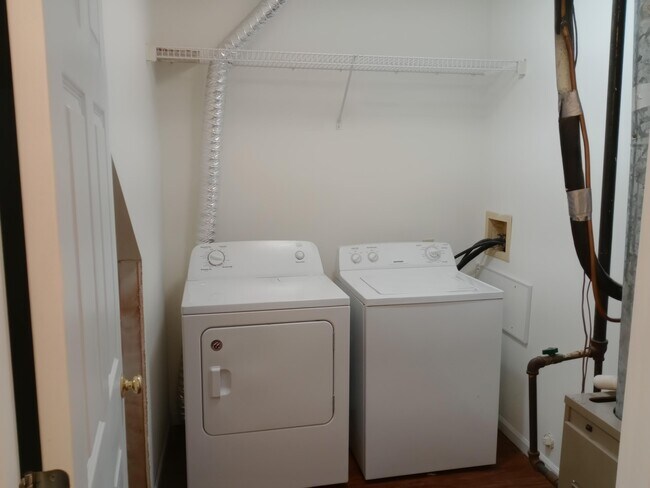 Building Photo - 3501 Delmar Ct