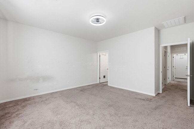 Building Photo - 6737 S Cut Bow Dr