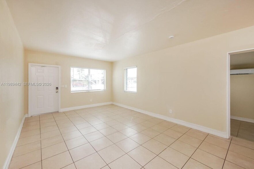 Building Photo - 1511 NE 205th Terrace