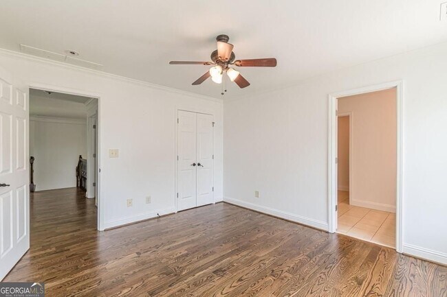 Building Photo - 1410 Eastland Rd SE