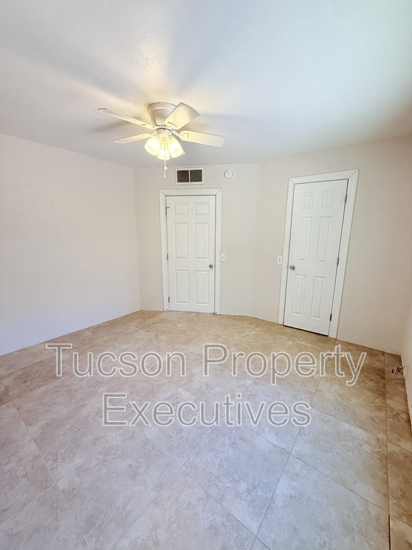 Building Photo - 2925 N Estrella Ave