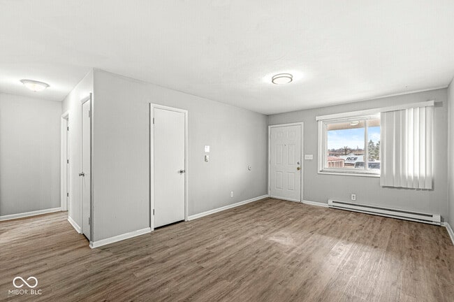 Building Photo - 10301 Medallion Dr