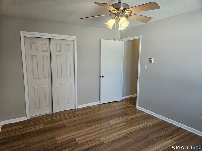 Building Photo - 131 Milford St Ext