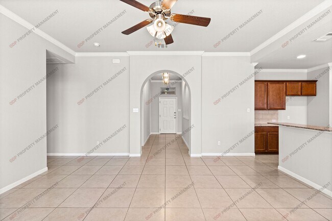 Building Photo - 612 Cross Dr.