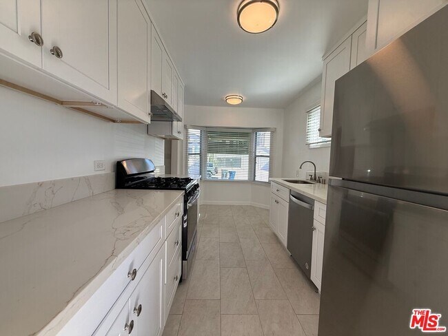 Building Photo - 1157 N Genesee Ave