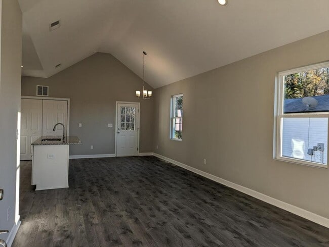 Building Photo - 625 S Caldwell St