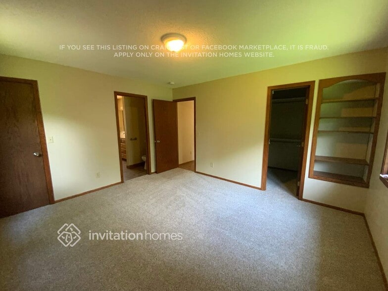 Building Photo - 8641 N Girard Ave